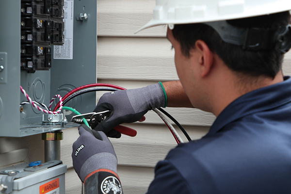 solar-system-maintenance-repair-600x400 Solar System Maintenance and Repair